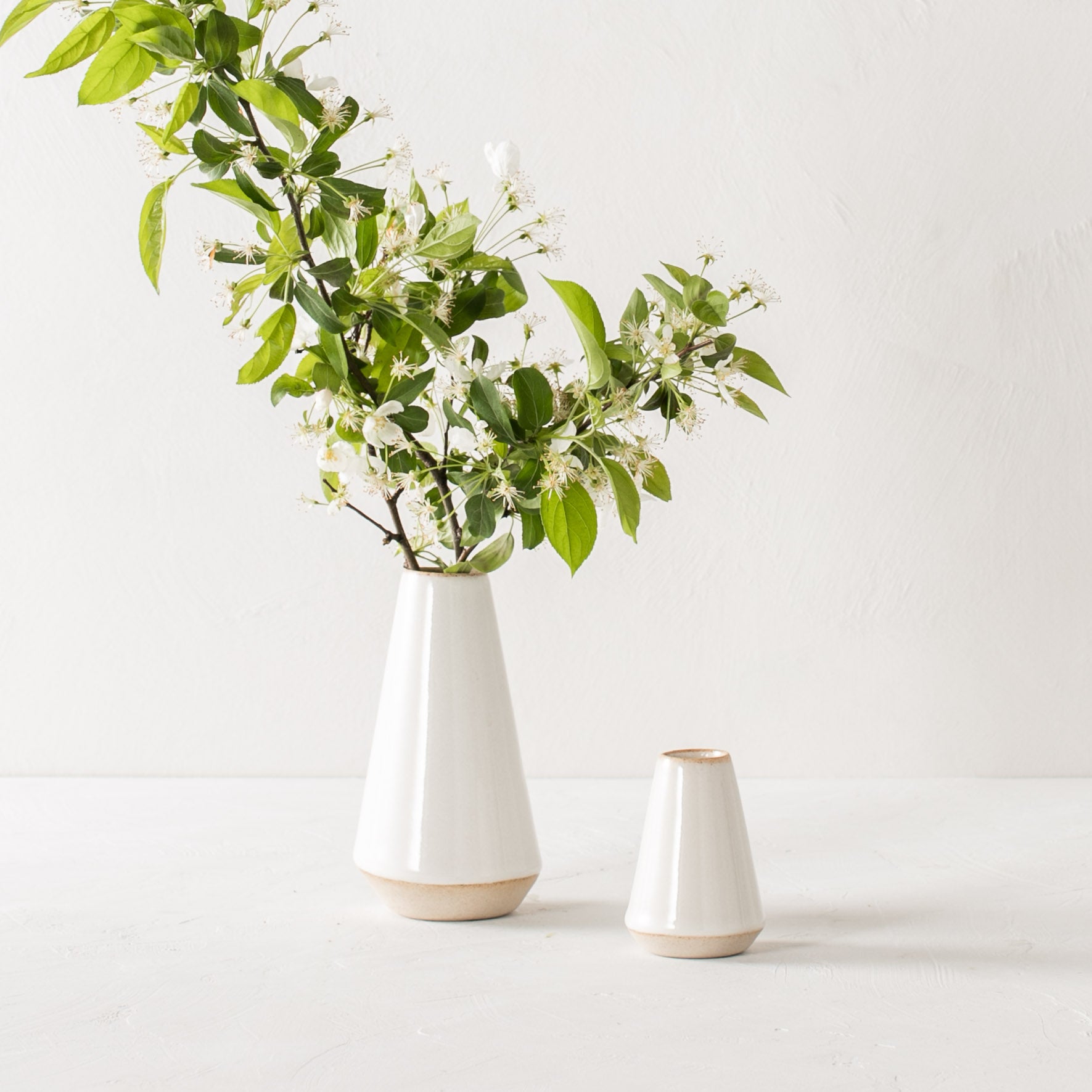 Minimal Bud Vase No. 2 | Stoneware