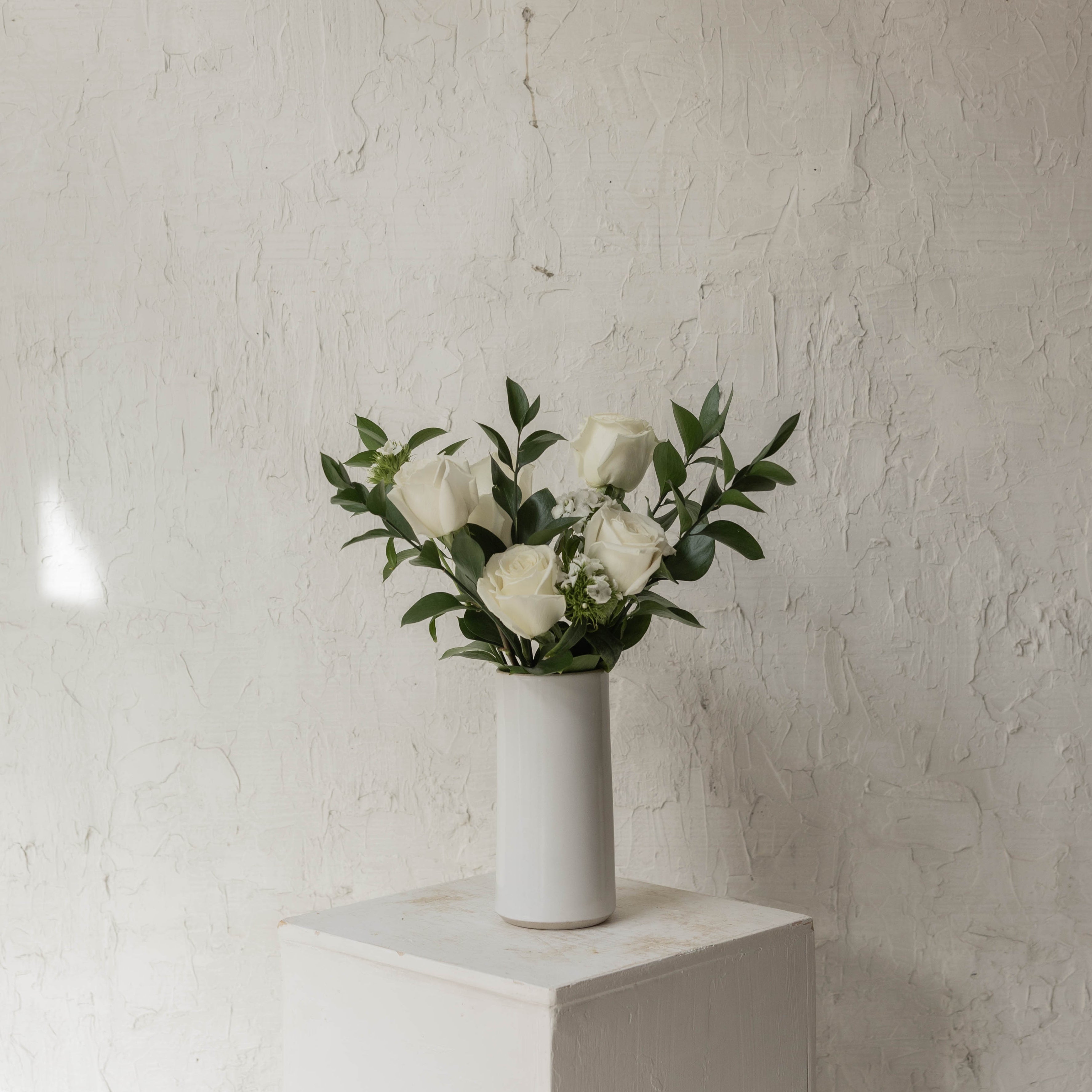 Kansas City flower delivery rose bouquet handmade vase local delivery